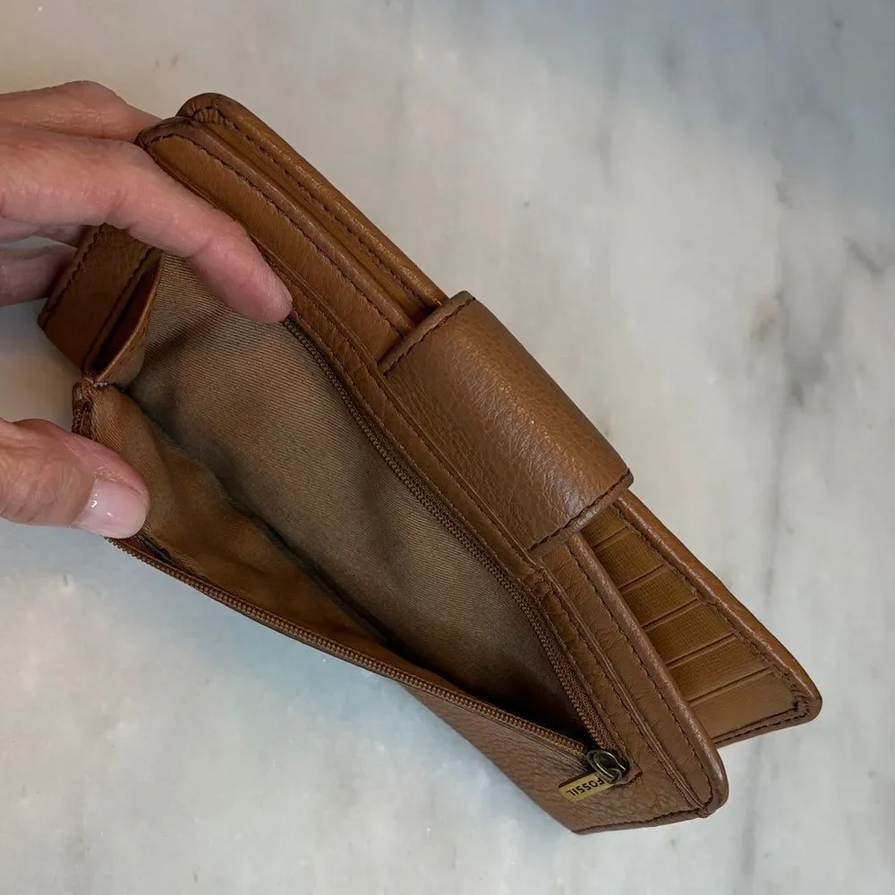 Fossil Wallet Leather Quinn Slim Wristlet Clutch Bi-Fold Pebbled Leather Wallet
